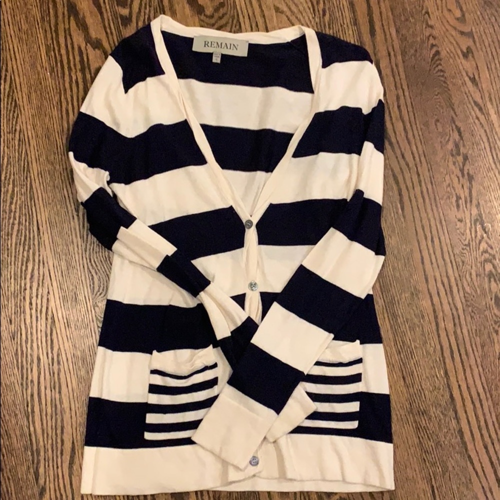 Like new remain sweater